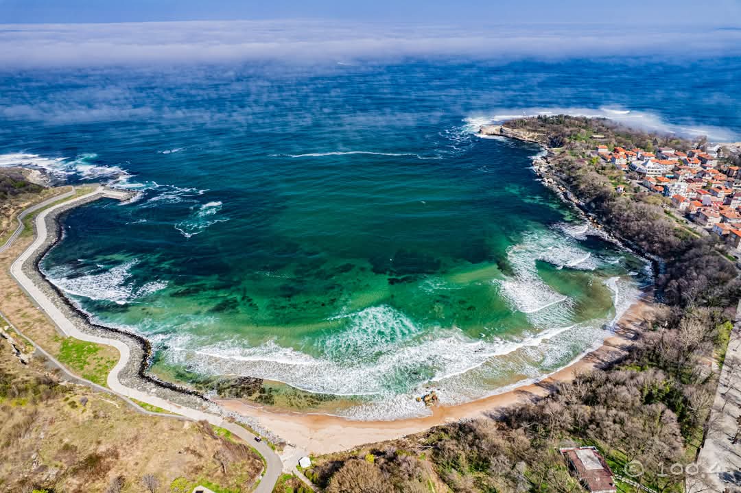   Поискани са средства от държаватаЗаради него и морски течения ивицата