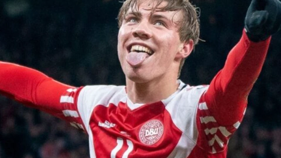 Манчестър Юнайтед ще поиска най малко 60 милиона евро за нападателя