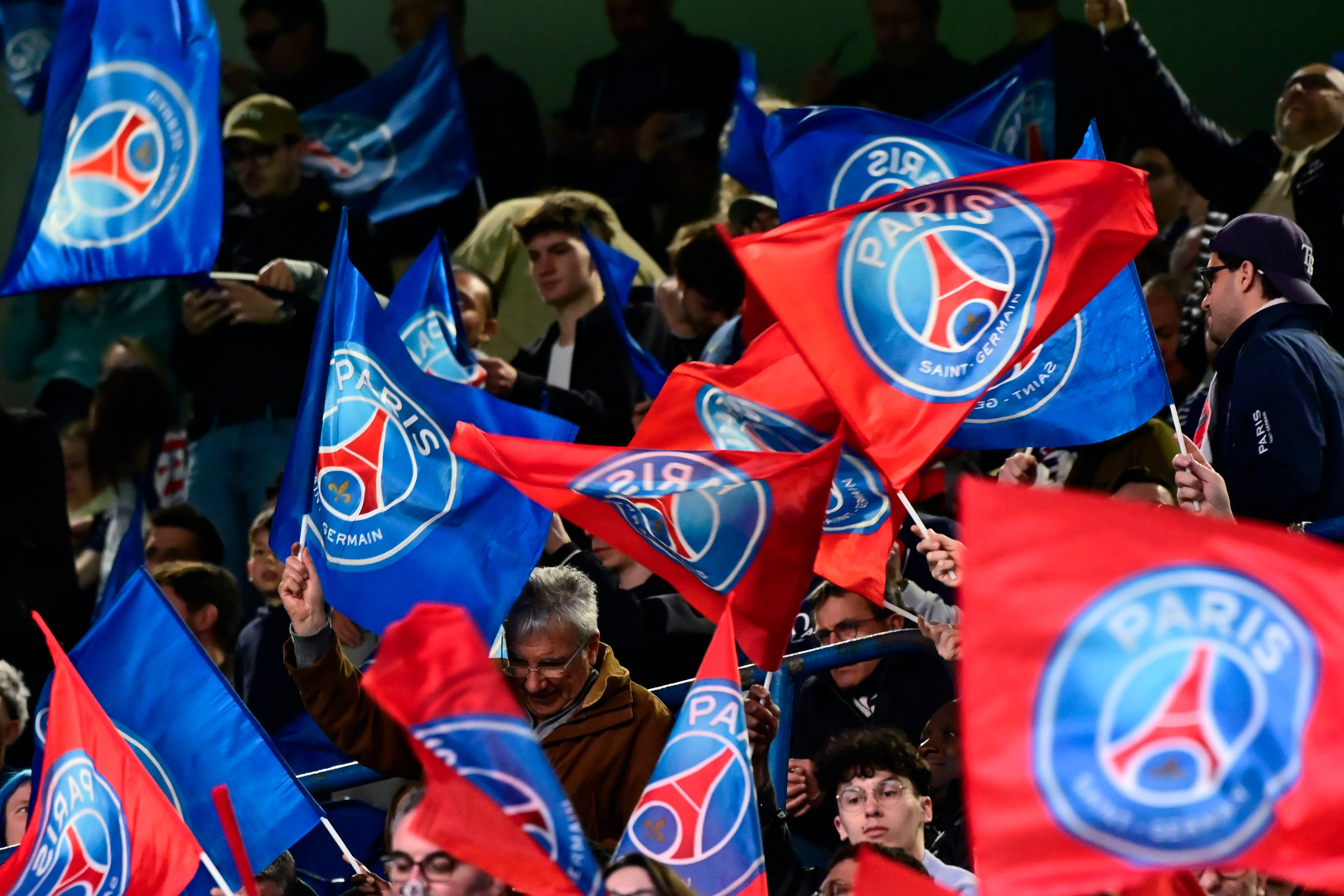 Без никакви изненади но пък и скандално рано Пари Сен