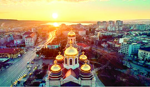 Търсенето е по голямо от предлаганетоИма интерес към затворени комплексиВъв Варна