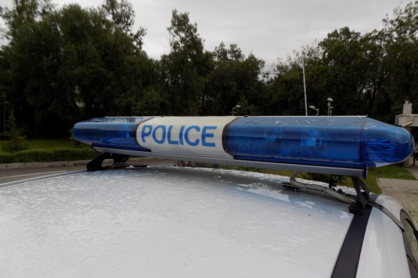 Неизвестен отмъкна пари и часовник собственост на пациенти на шуменската