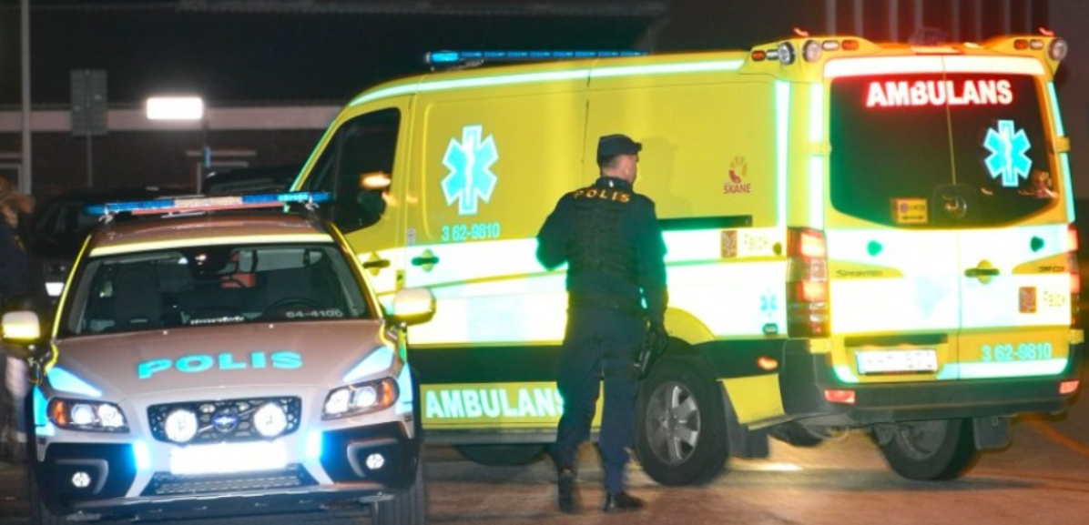 При стрелба късно снощи в Гьотеборг Швеция двама мъже са