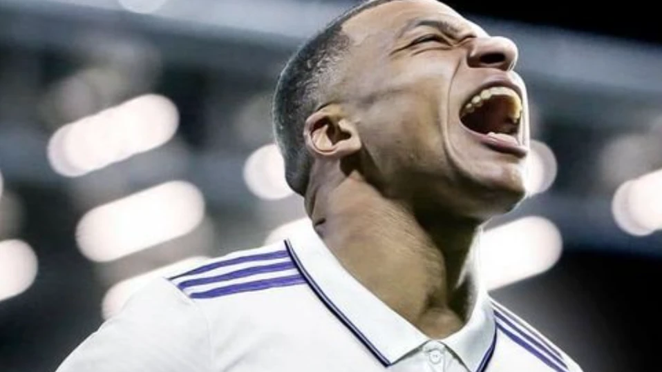 Килиан Мбапе получи червен картон при победата на Реал Мадрид