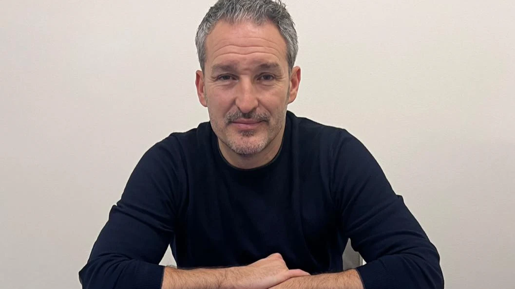 Бившият играч на Барселона Ювентус и Милан Джанлука Дзамброта страда