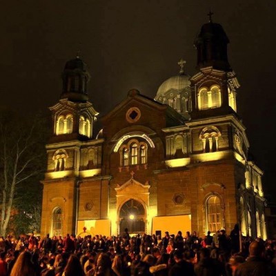 Големи монитори ще излъчват Пасхалната служба на живоСливенският митрополит Арсений