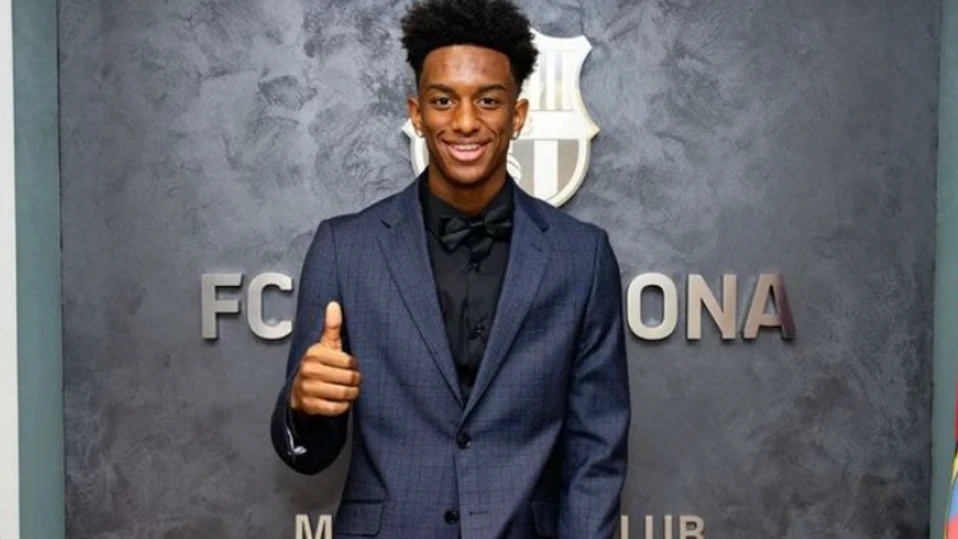 Барселона няма да може да разчита на левия бек Алехандро