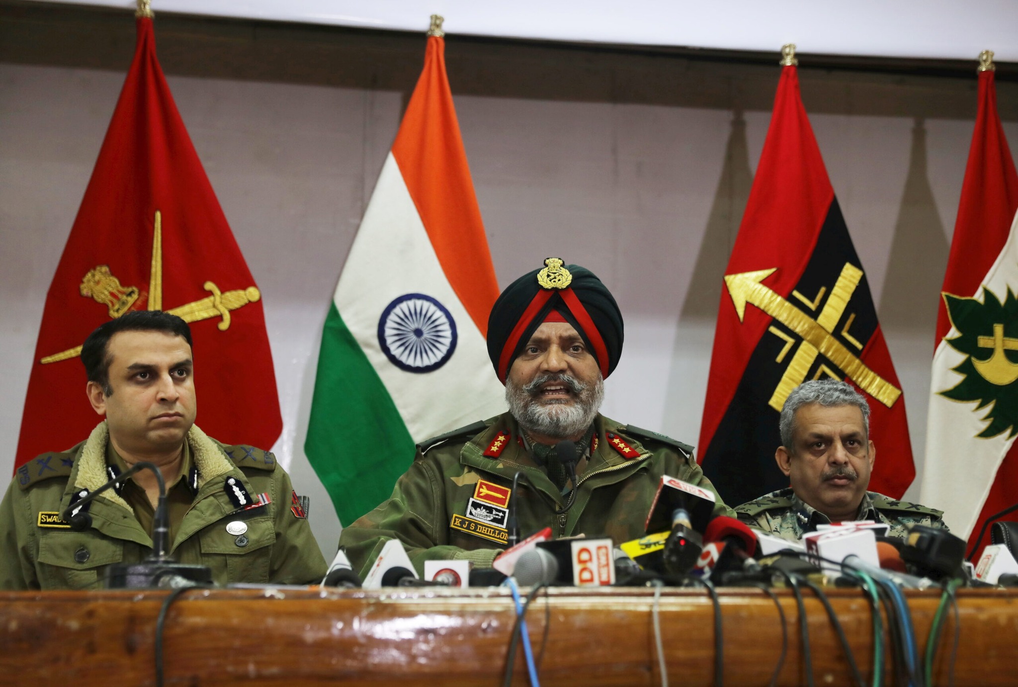 Светът става все по страшен Снощи Пакистан и Индия стигнаха почти