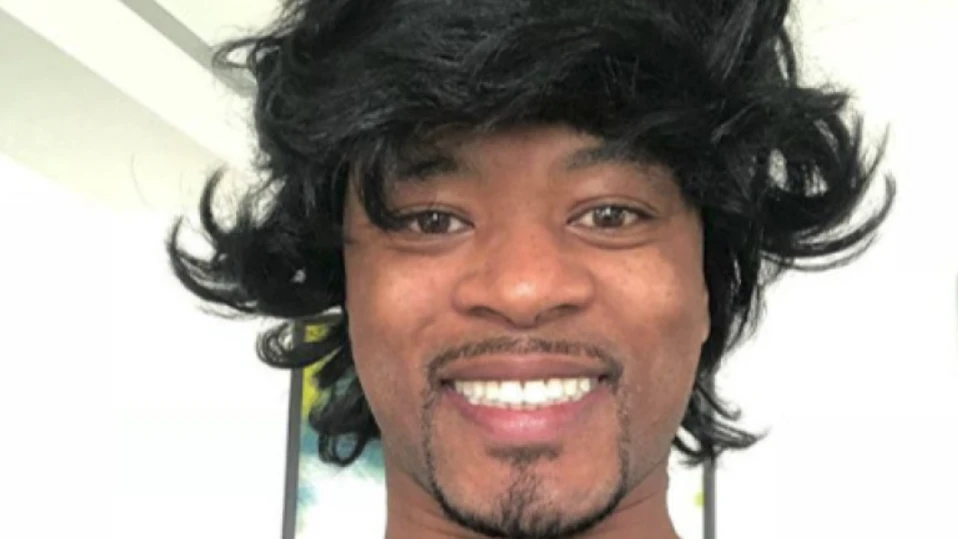 Бившият футболист на Манчестър Юнайтед Патрис Евра ще дебютира в