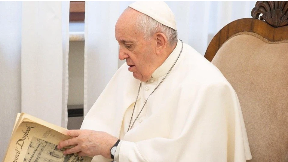 УЕФА обяви че в памет на папа Франциск който почина