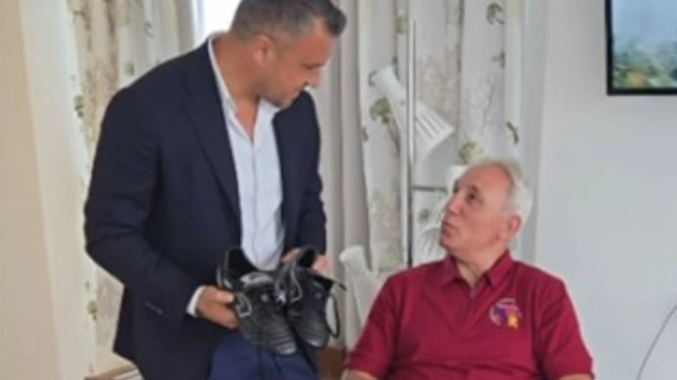 Не случайно стоя прав до най великия Христо Стоичков Покорил е