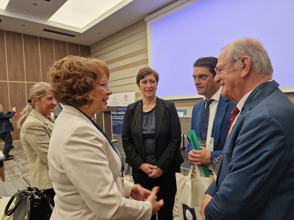 Казанлък получи официална покана от ГрасНашето уникално розово масло свързва