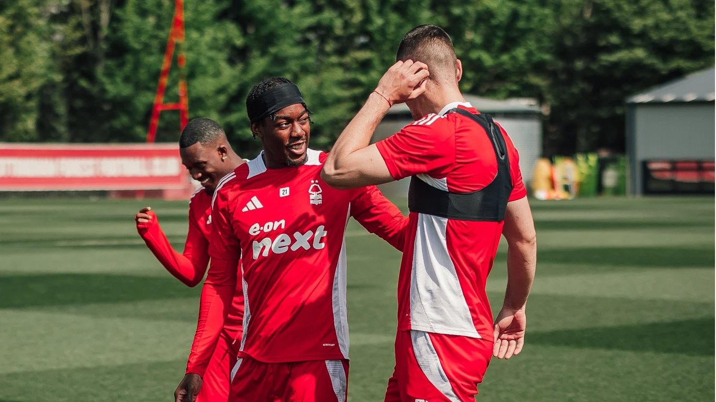 14.45 Снукър: Световен шампионат в Шефилд, финал Евроспорт 116.35 Колоездене: