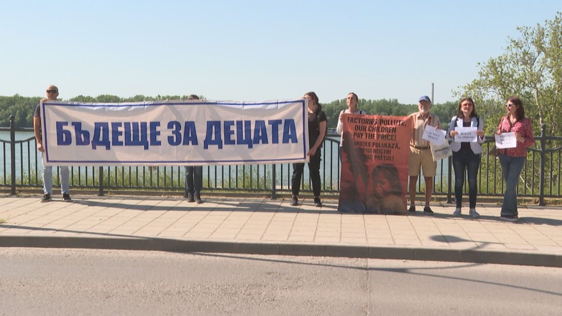 Русенци се събраха на протест срещу замърсяването на въздуха Те