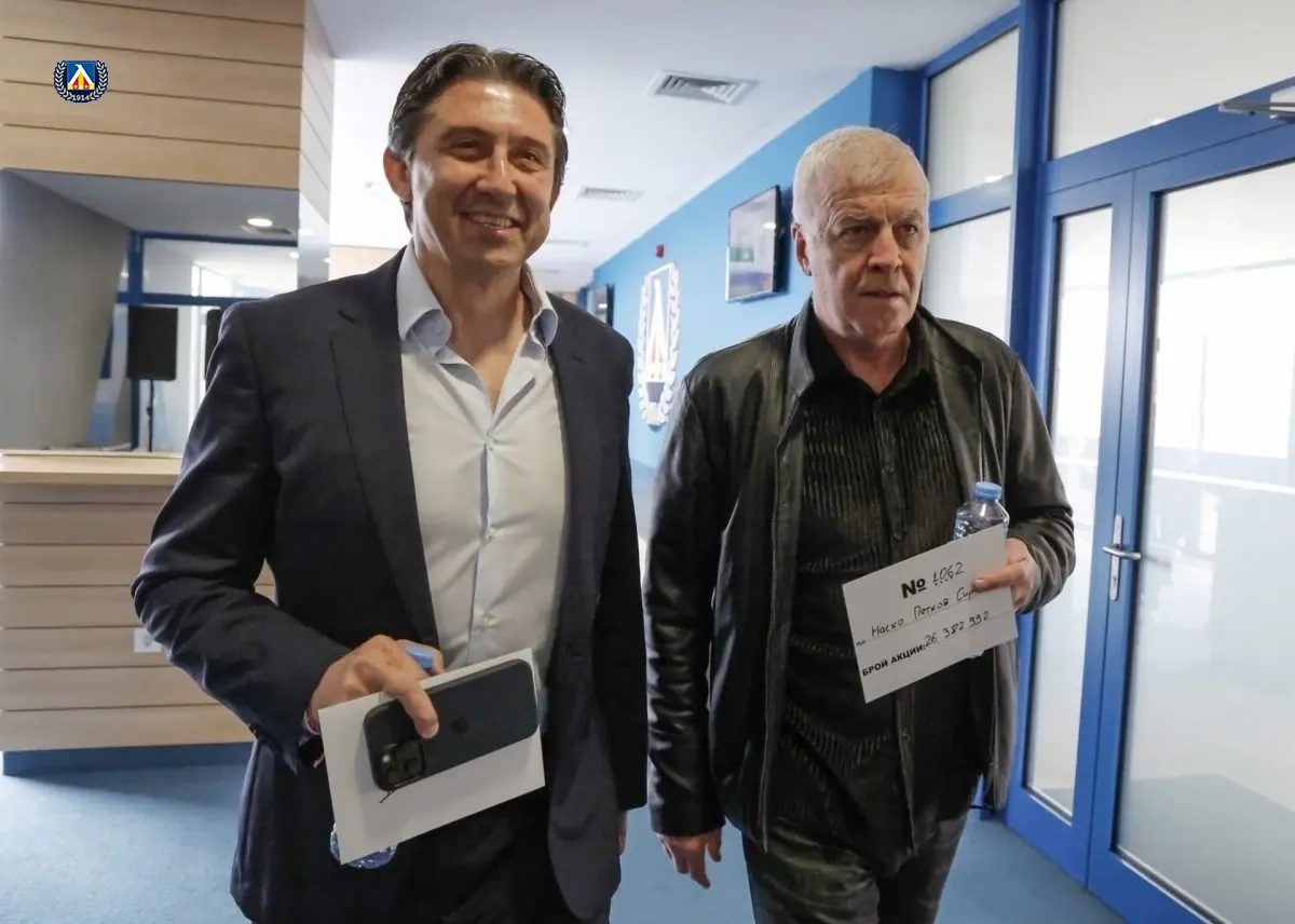 Изпълнителният директор на Левски Даниел Боримиров обвини журналистите за липсата