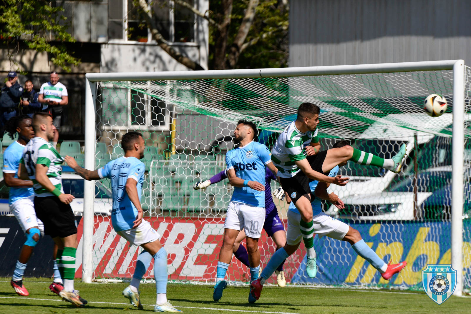 Черно море остава в битката за Европа след късна драма