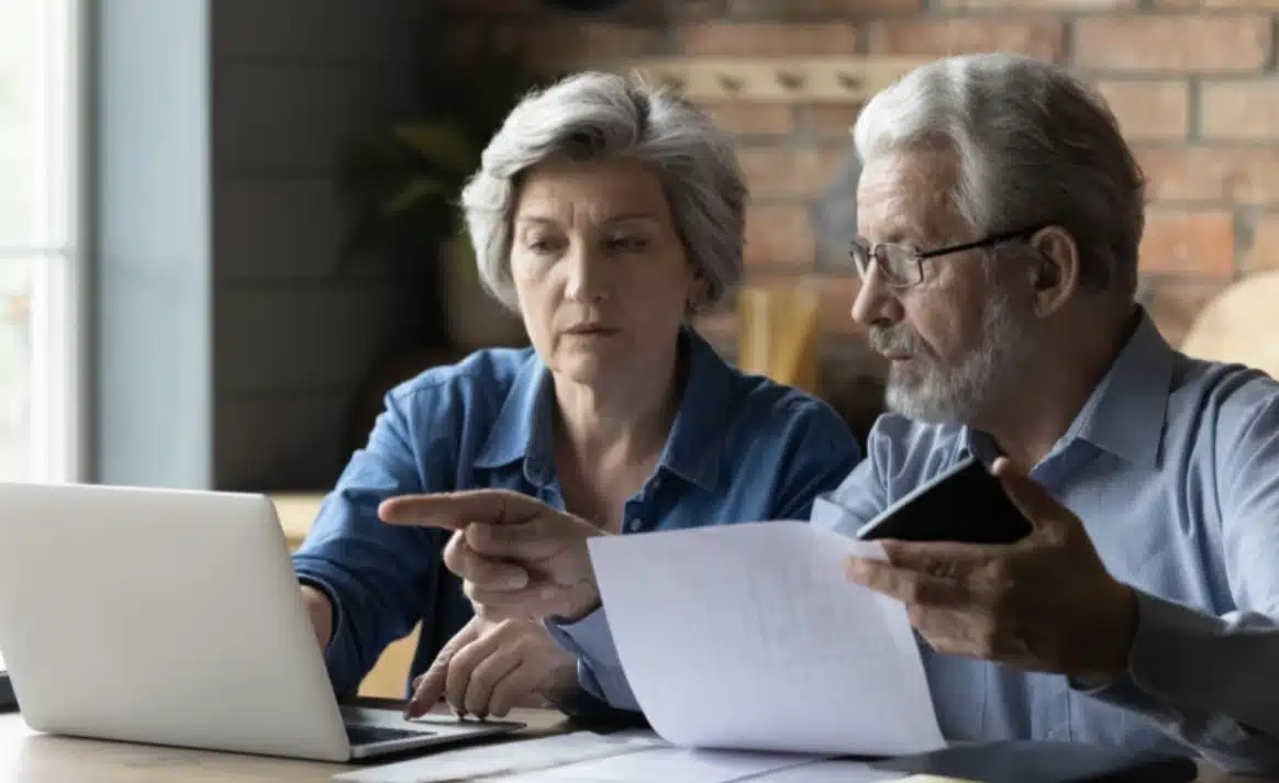 Таванът на осигуровките не позволява взимане на високи пенсииСамо хората