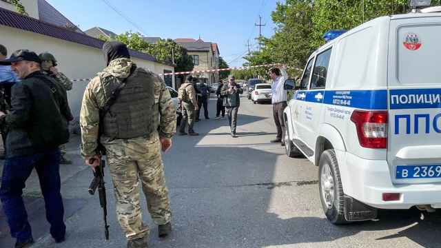 Трима полицаи бяха убити днес при престрелка в южния руски