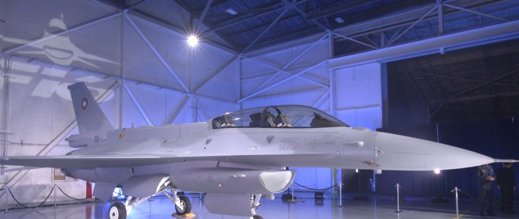 Военният министър Атанас Запрянов отрече да има скандал с изтребителяОтхвърлиха