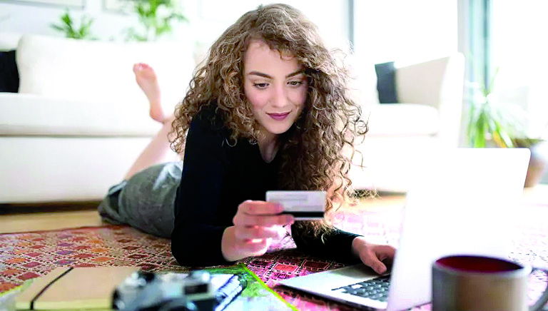 Има спад със 7 на сто на хората които купуват