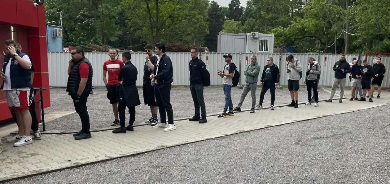 Феновете на ЦСКА буквално полудяха заради финала за Купата на