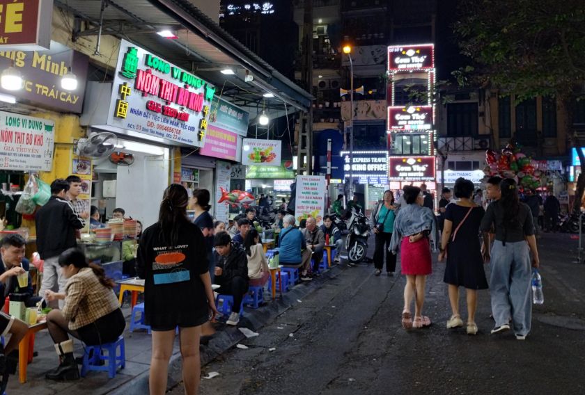 През 1990 г е най бедната страна в света след 2007