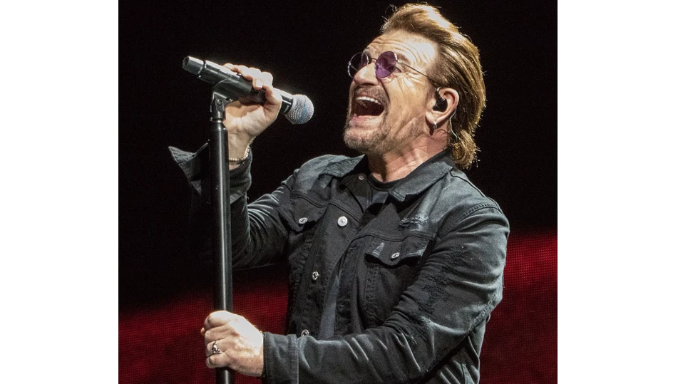 Пол Дейвид Хюсън известен по цялата планета като Боно е