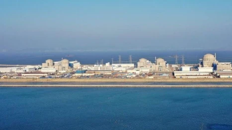 Китайски учени откриха революционен метод за извличане на уран от морска вода, четири пъти по-евтин от предишните технологии