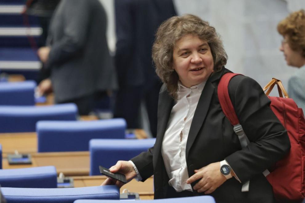 Преди месец един от представителите на баба Пена и бай