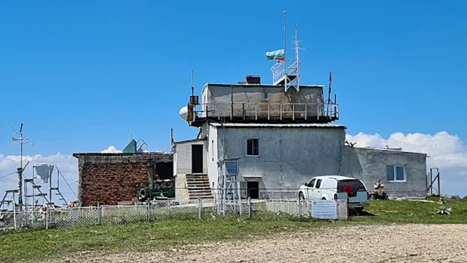 Мъжът, обвинен за нападението в хижа "Мургаш", остава под домашен арест в лечебно заведение