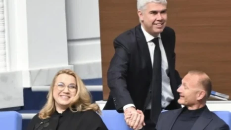 Загуби за 1 млрд. лева навъртял “Булгаргаз” със служебните кабинети