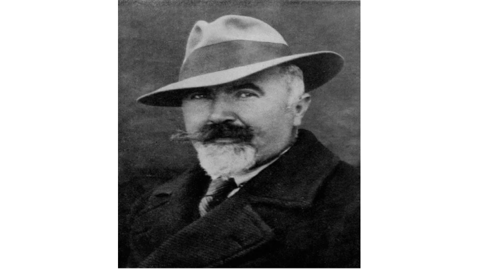 Ракитин се хвърли от влак Банковски от деветия етажНашето книжовно