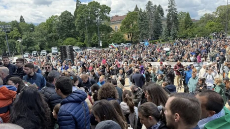 Хиляди хора се събраха в центъра на София в подкрепа на религията в училище (ВИДЕО/СНИМКИ)
