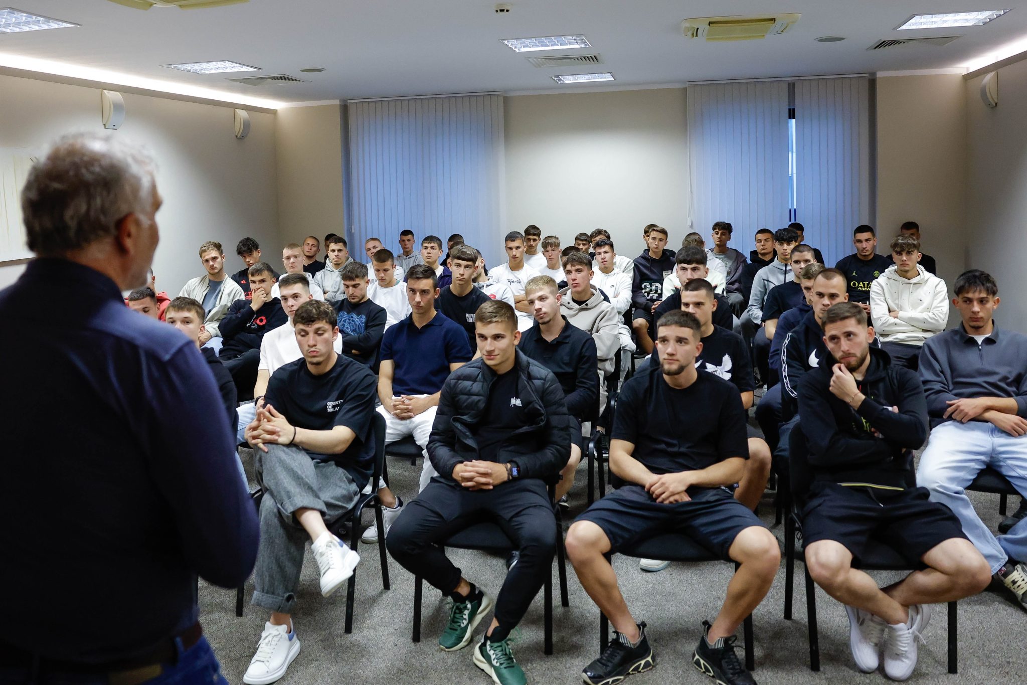 Спортният директор на ЦСКА Пауло Нога се срещна с футболистите