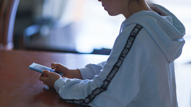 Националният център за безопасен интернет отчете рекорден брой сигнали на