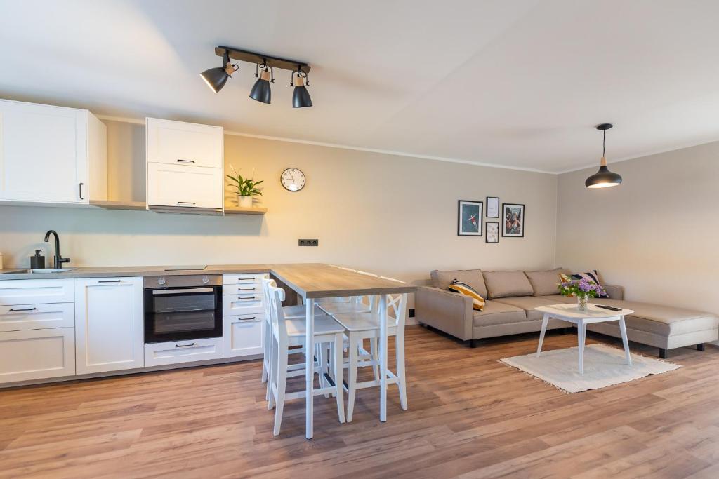 Добър вариант за инвестицияЛихвите са нискиКупувачите на имоти стават стават