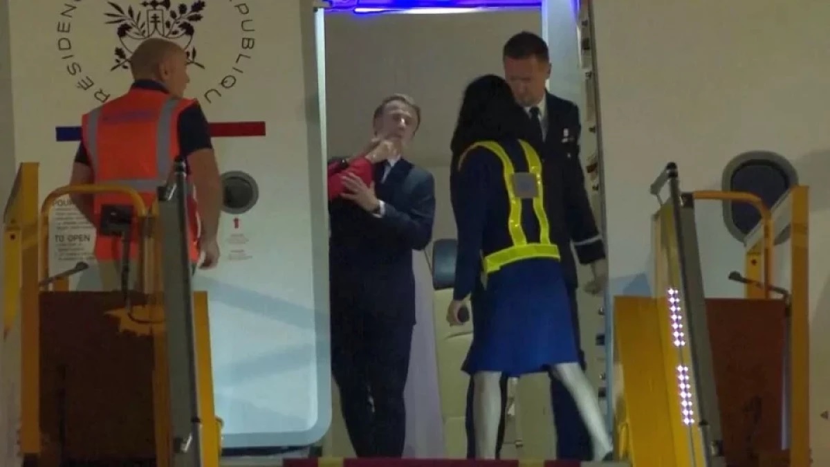 Френският президент отрече да има семеен скандалОмаловажиха случката като лека