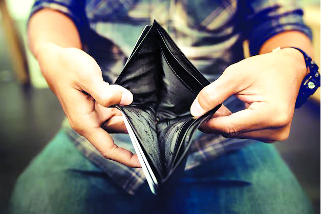 Забраняват агресивни практики при събирането на борчове към банкиПредлагат да