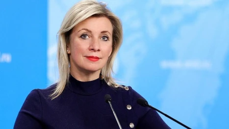 Захарова за скандала между Макрон и Бриджит: Интересно е каква легенда ще измисли Елисейският дворец този път