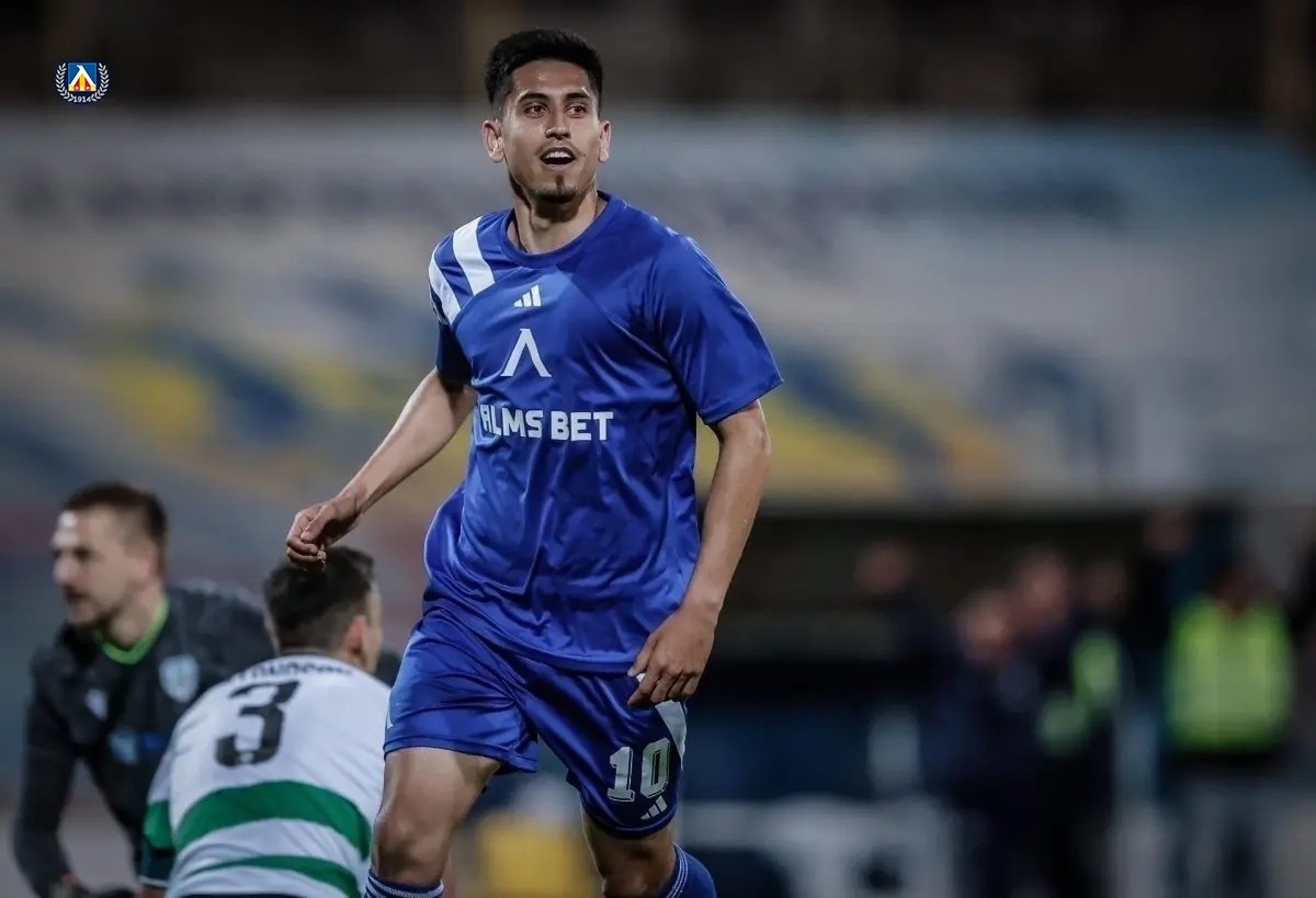 Асен Митков халфът на Левски се размина без контузия в