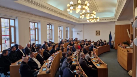 Столичните общински съветници на заседание.