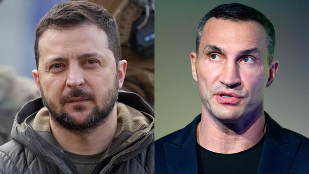 В единия ъгъл е Виталий Кличко внушителният кмет на Киев