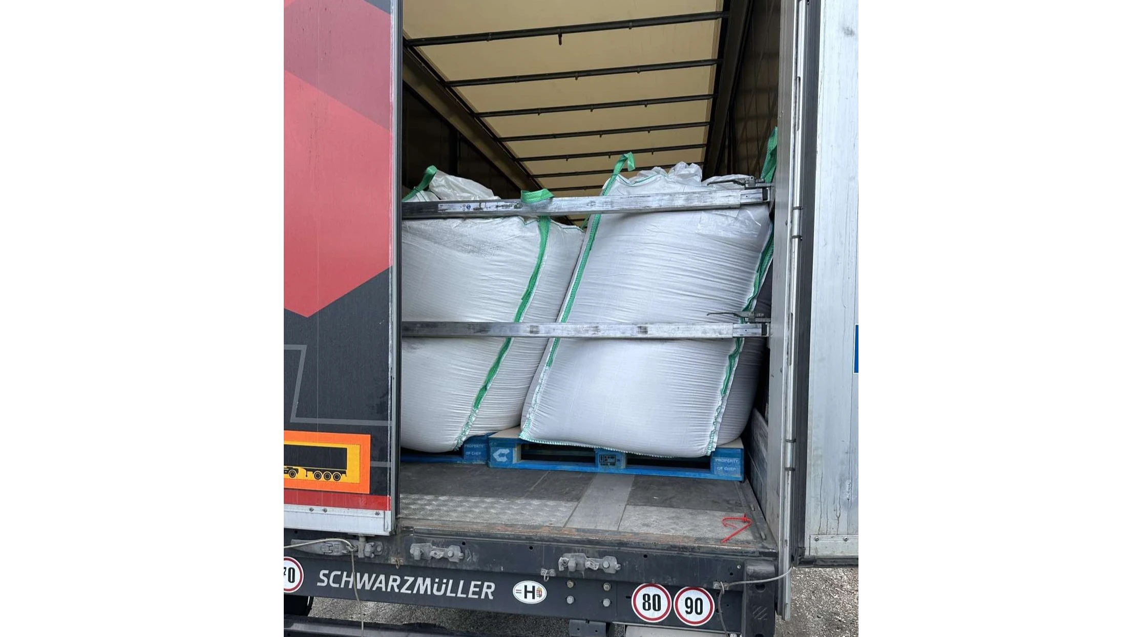 Проверка на пътя на който загина СиянаХайката за камиони продължава