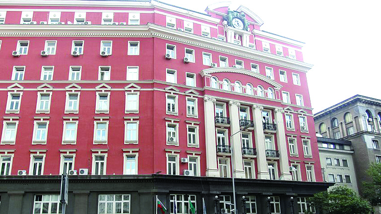 Има ли министър и някакви специалисти в Министерството на труда