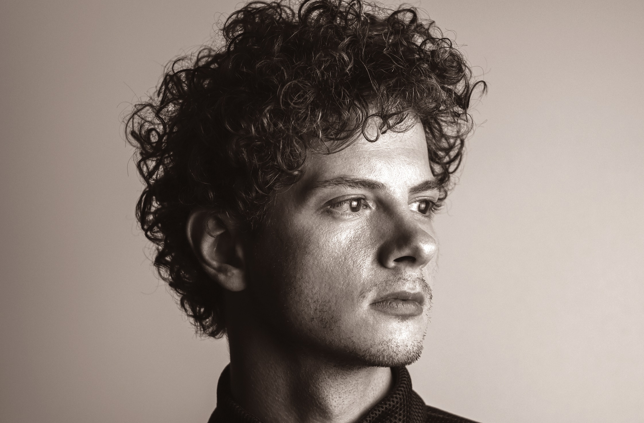 Един от изгряващите хореографи в Европа Преплитане на документални и фолклорни