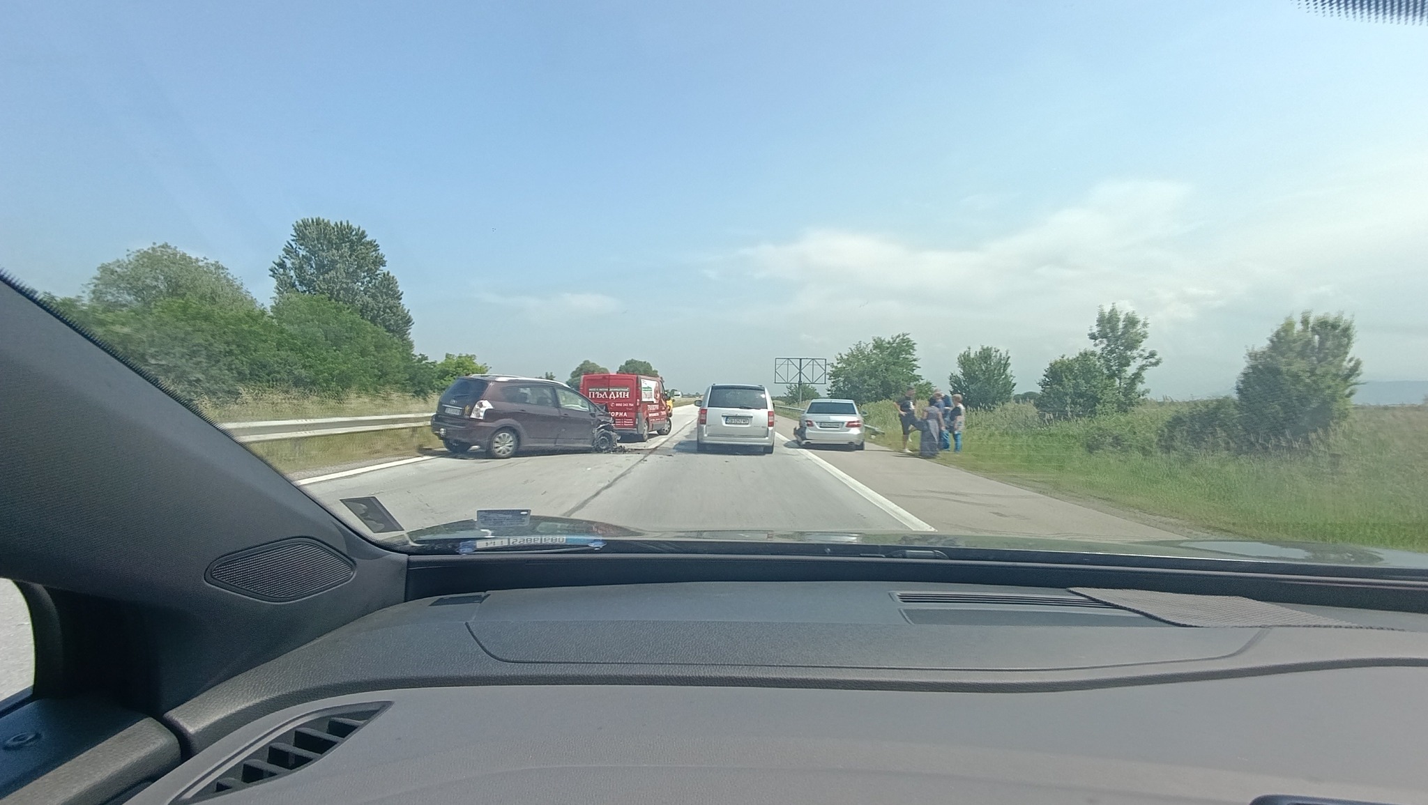 Три автомобила са се ударили при 110 километър на автомагистрала