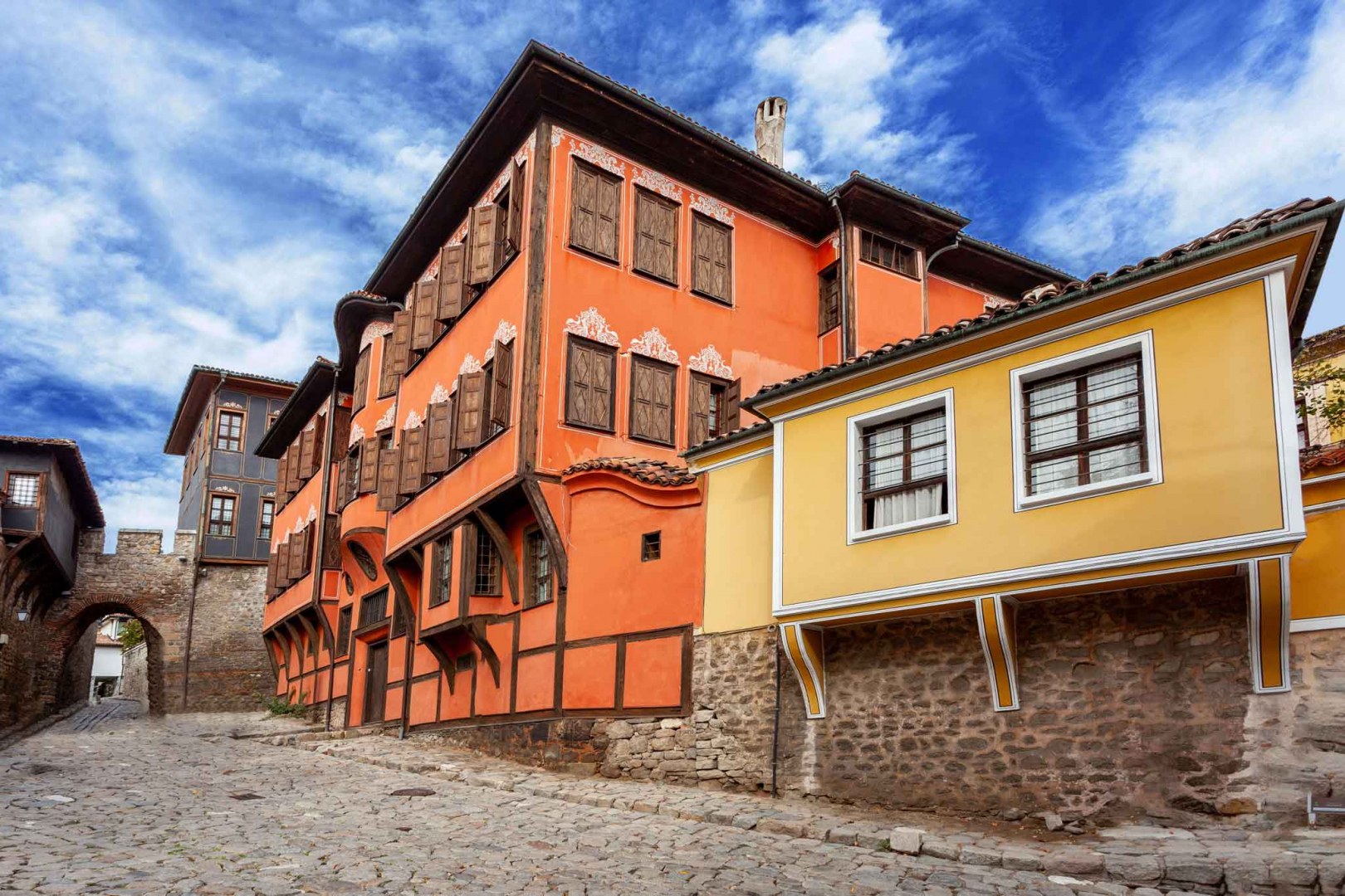 Най много купуват за собствено ползванеГолям е делът на инвеститоритеСредните цените