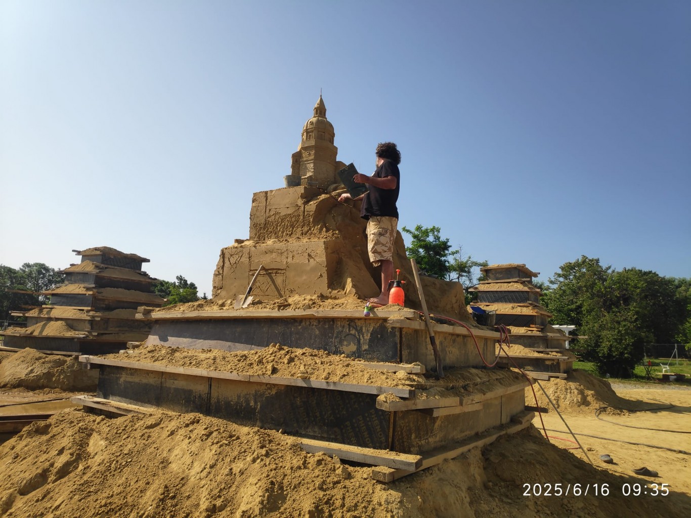 Градът на приказките отваря вратиПинокио и Пипи са сред приказните