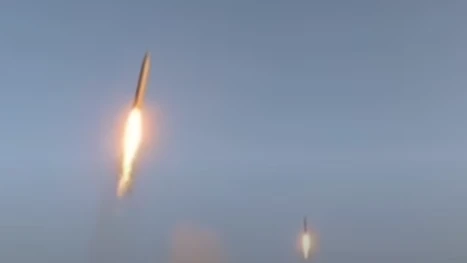 Military Watch: Ирански ракетни удари поразиха ключови сгради на израелското разузнаване и командване
