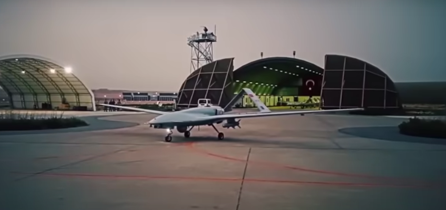 Украинските военни отново използваха турски дронове Bayraktar TB2 в бойни