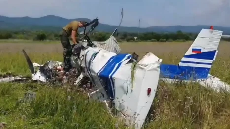 Малък самолет се разби в Русия (ВИДЕО)